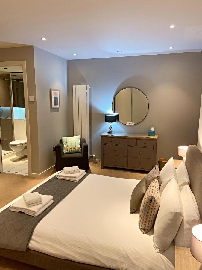 Quartermile Meadows View 2 Bedroom - With Free Parking Appartement *